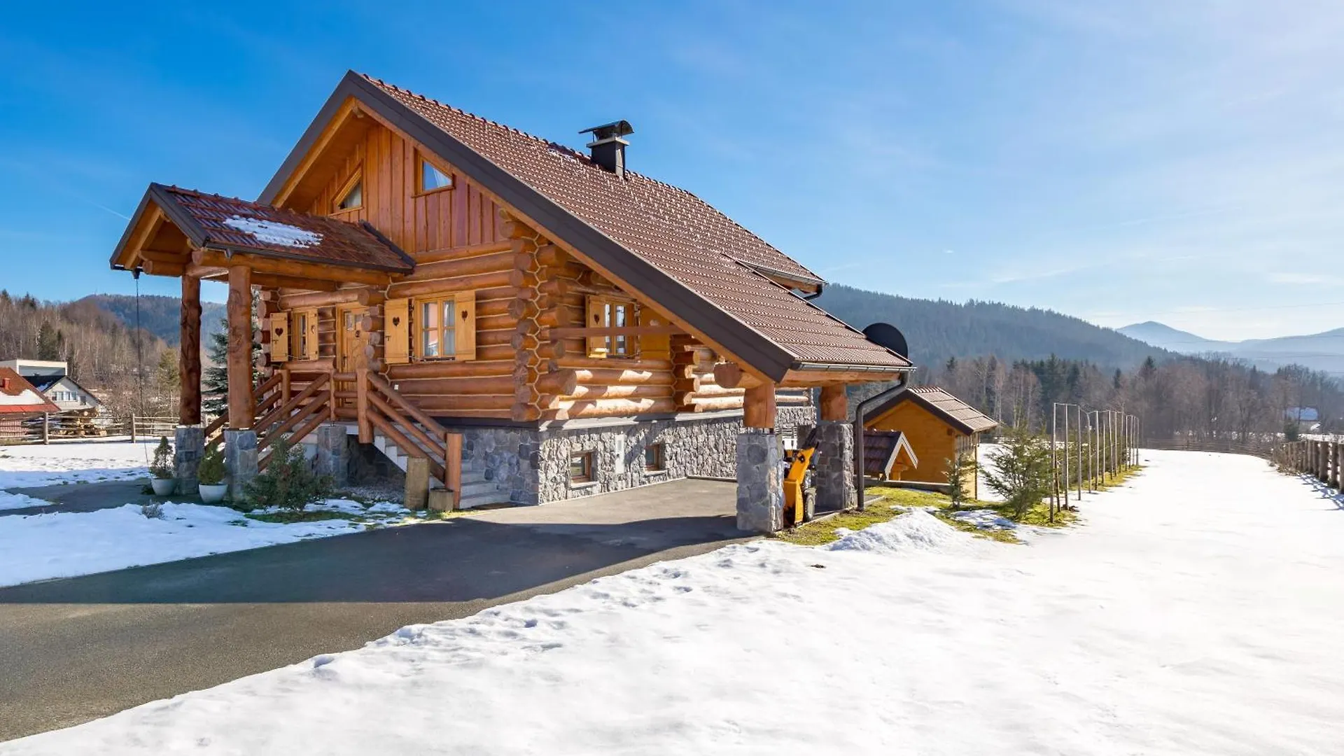 Log Home Mountain Mama Ravna Gora 0*,  Croatia
