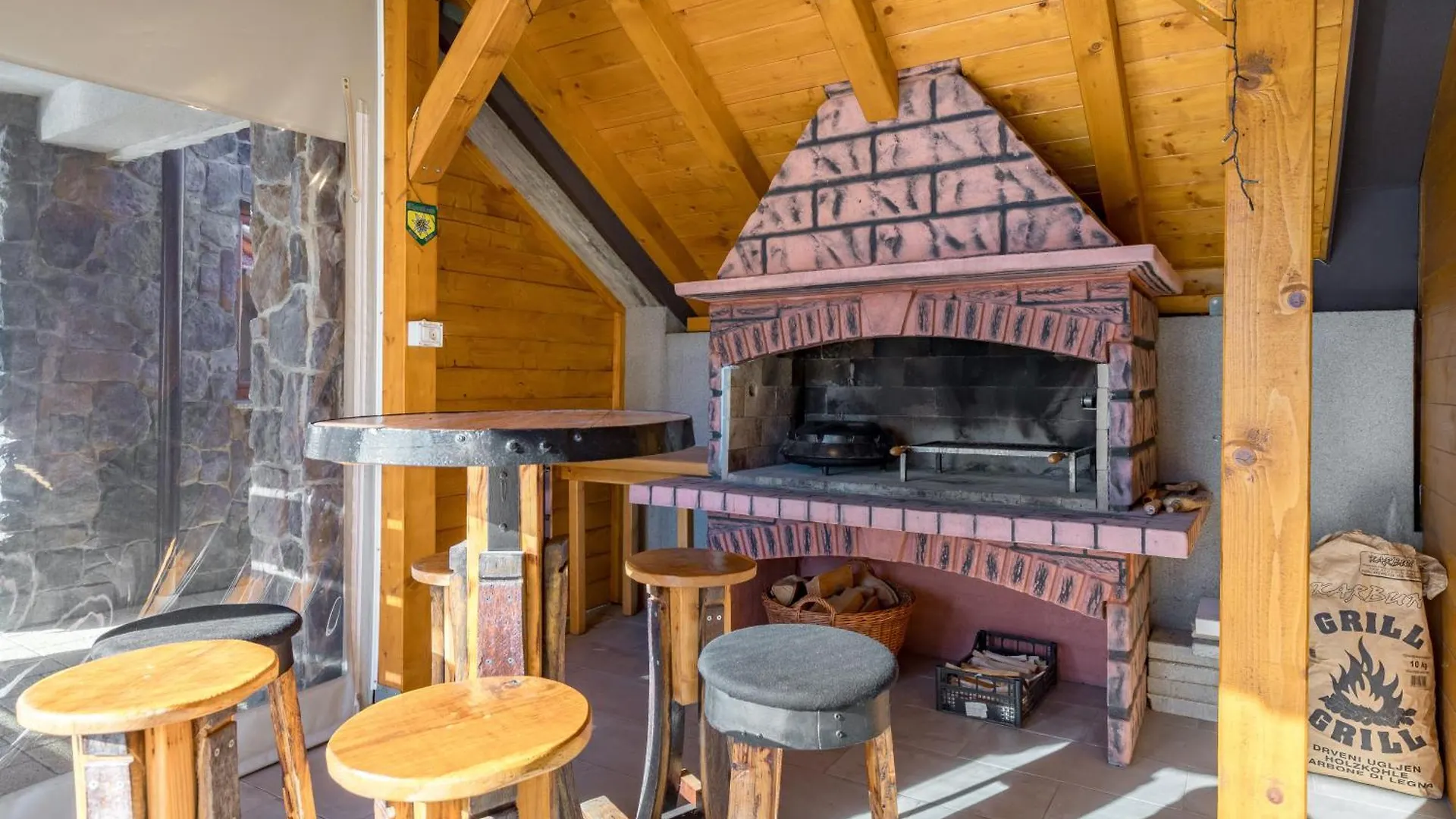 Villa Log Home Mountain Mama Ravna Gora Croatia