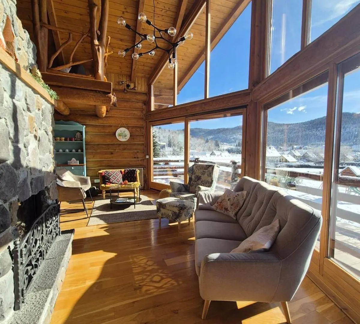 Villa Log Home Mountain Mama Ravna Gora